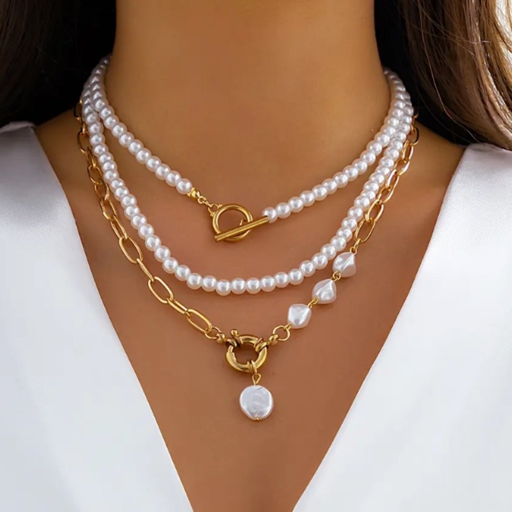 🌟 Set of Three Necklaces